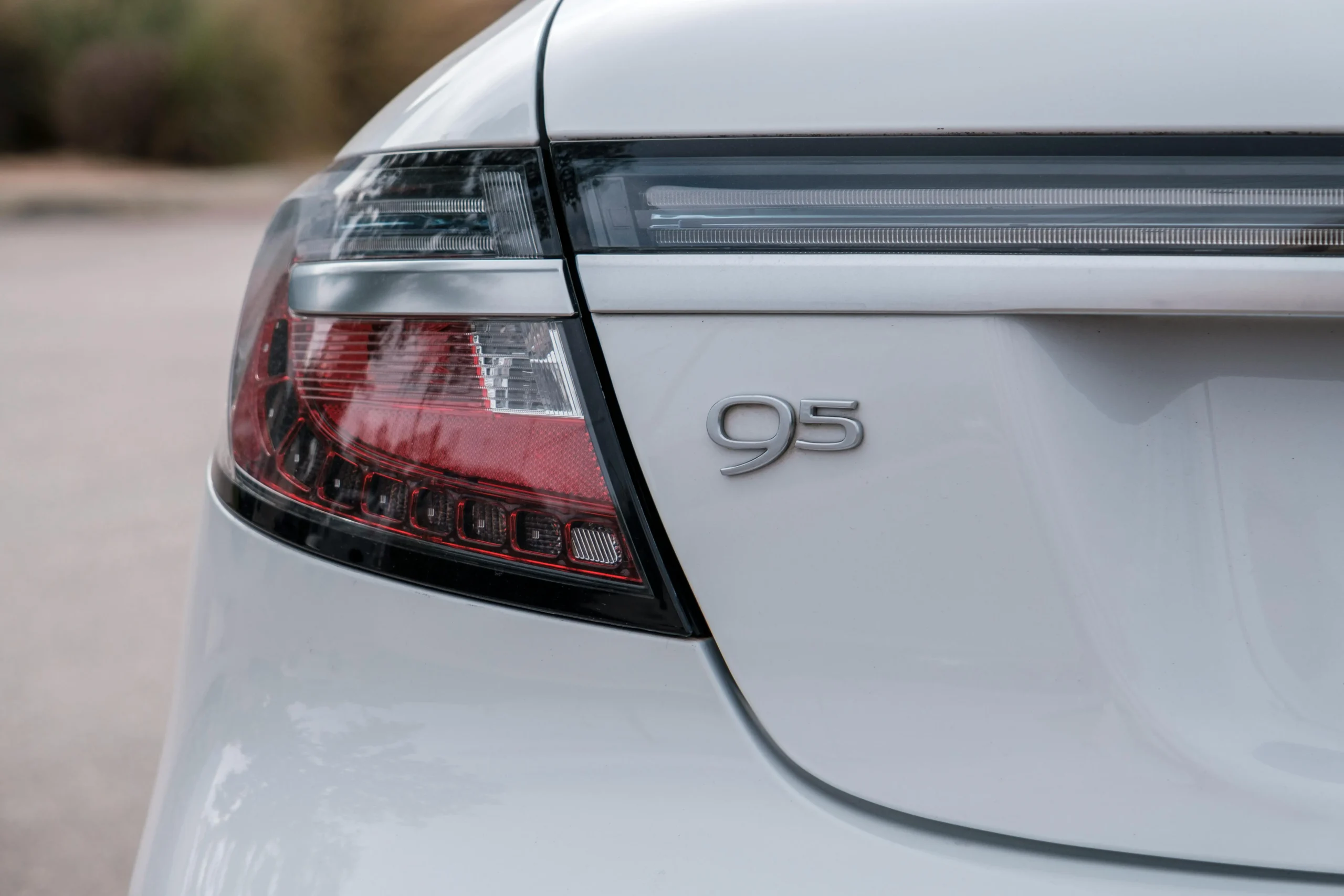 Nahaufnahme eines Rücklichts an einem Seat